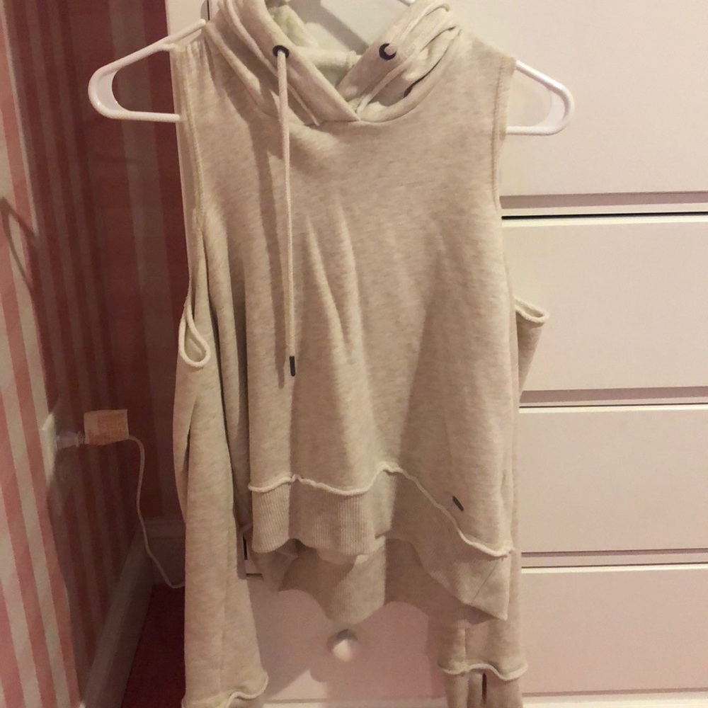 hollister sweatshirt